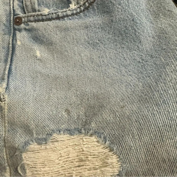 Levi's 501 Button Fly Jean Shorts Women's 31 Blue Distressed - Picture 11 of 14